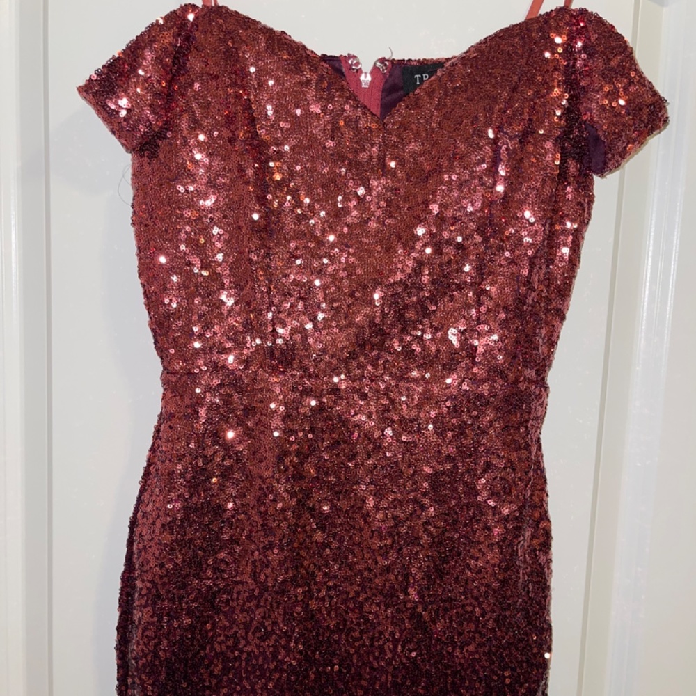 Dress - Picture 4 of 6